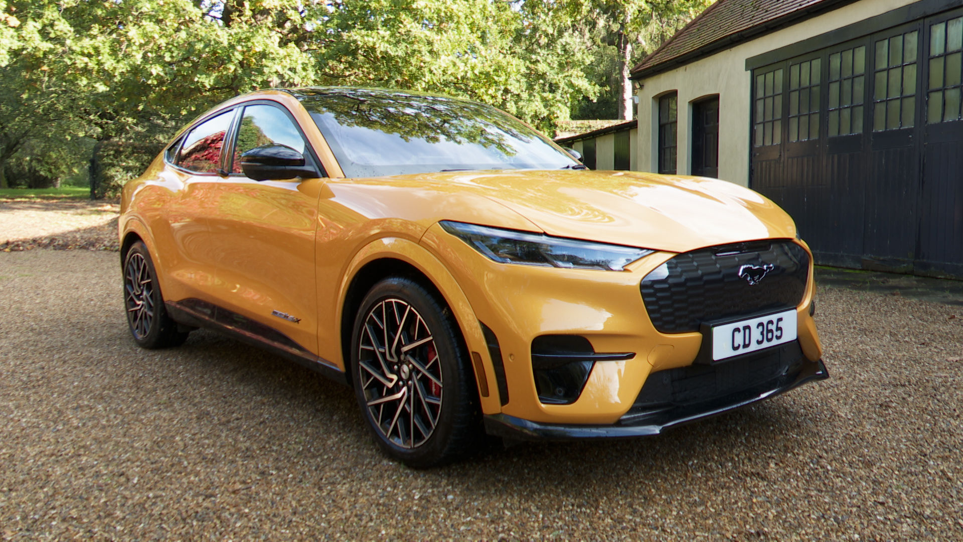 Lease the Ford Mustang MachE Estate 216kW Premium 91kWh RWD 5dr Auto [22]